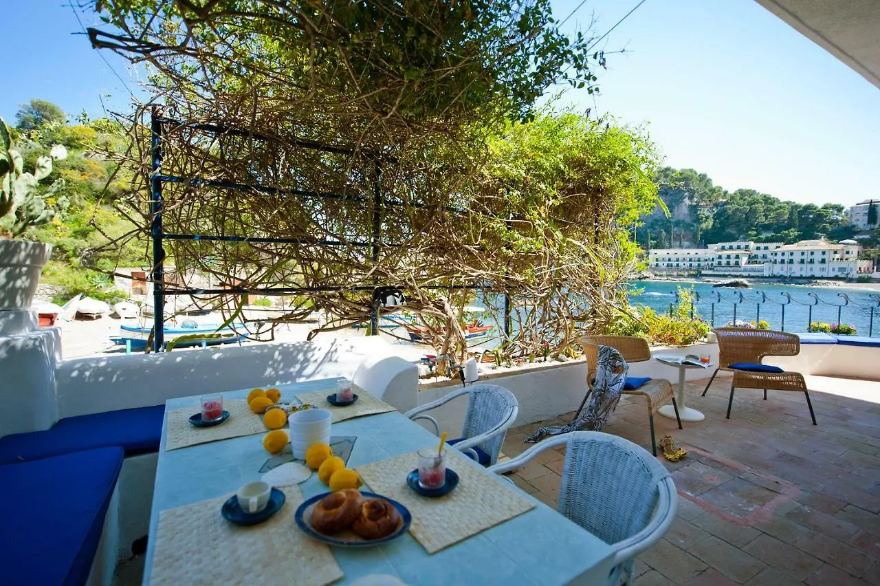 La Prua Villa Taormina 0*,